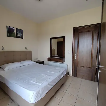 מלון דירות Ino Luxury 3*
