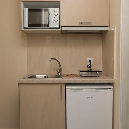 Ino Luxury מלון דירות 3*