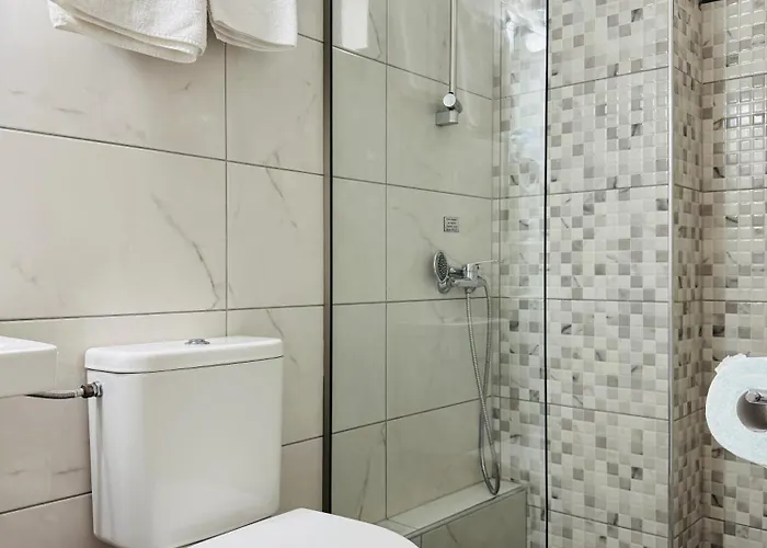 Ino Luxury Hotel de apartamente Paralía