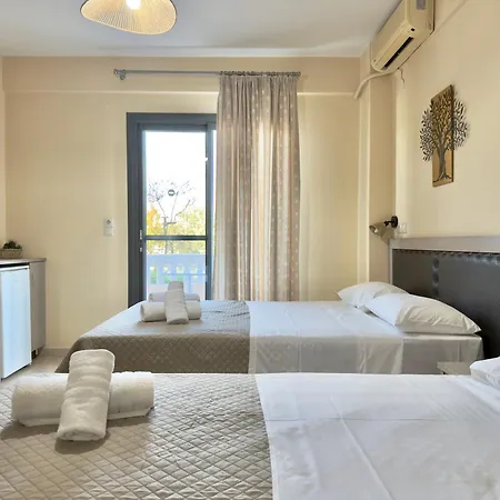 Ino Luxury מלון דירות 3*