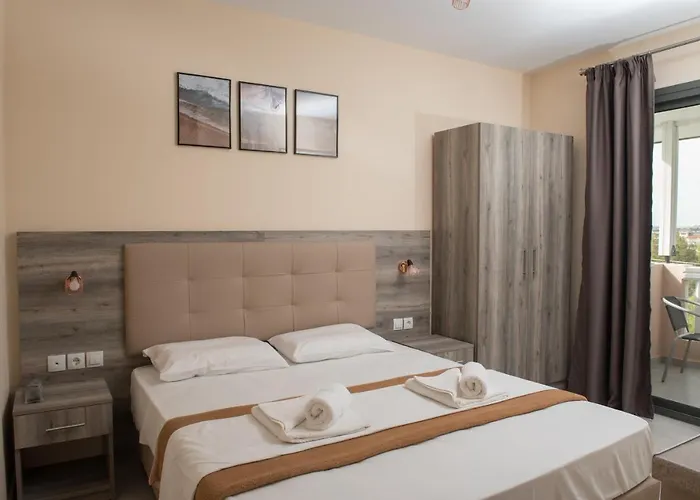 Ino Luxury מלון דירות 3*