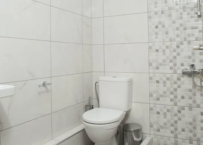Ino Luxury מלון דירות 3*