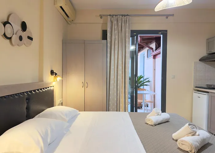 מלון דירות Ino Luxury 3*